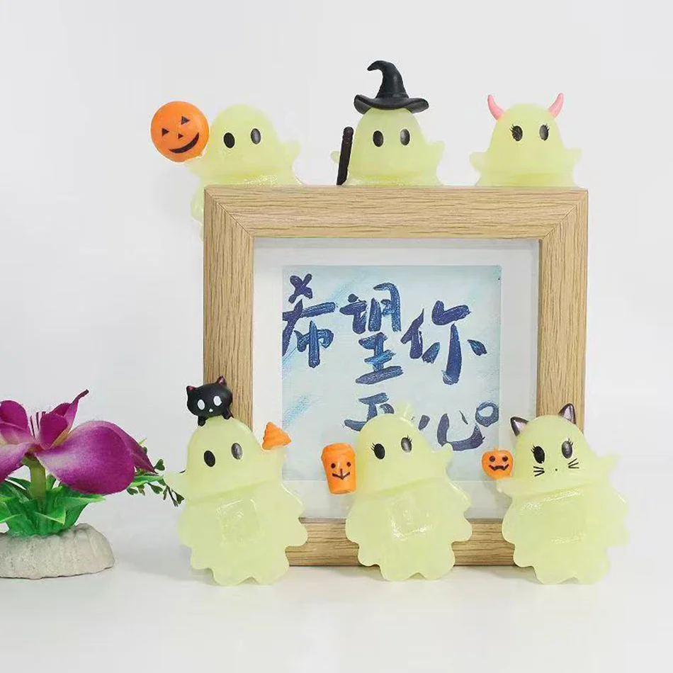 Ghostees Halloween Phone Buddy Stick-On Mystery Ghost & Pumpkin Mini Charm for Party Phone Accessories