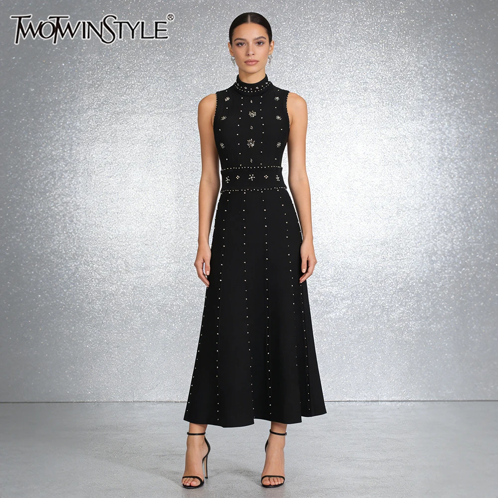 

TWOTWINSTYLE Elegant Black Beaded Decoration Halter Neck Midi Dress Female Sleeveless Backless Knit Texture for Stylish Parties