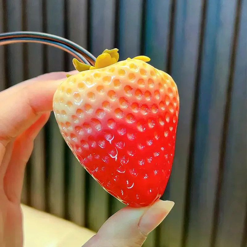 Simulation Resin Strawberry Bag Pendant Fashionable Fruit Pendant Couple Bag Hanging Bag Parts Accessories Gift