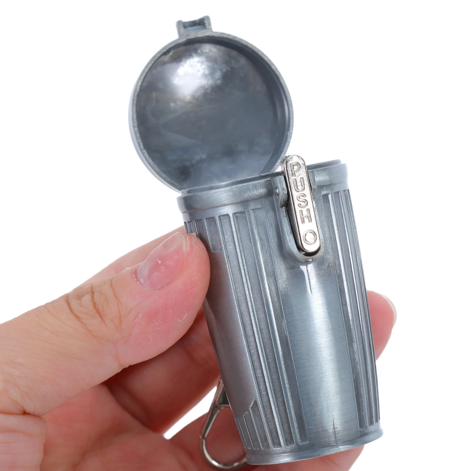 

Portable Sealed Ashtray Car with Keyring Home Lid Compact Container Automotive Ashtrays Holder for Smokers Metal Camping