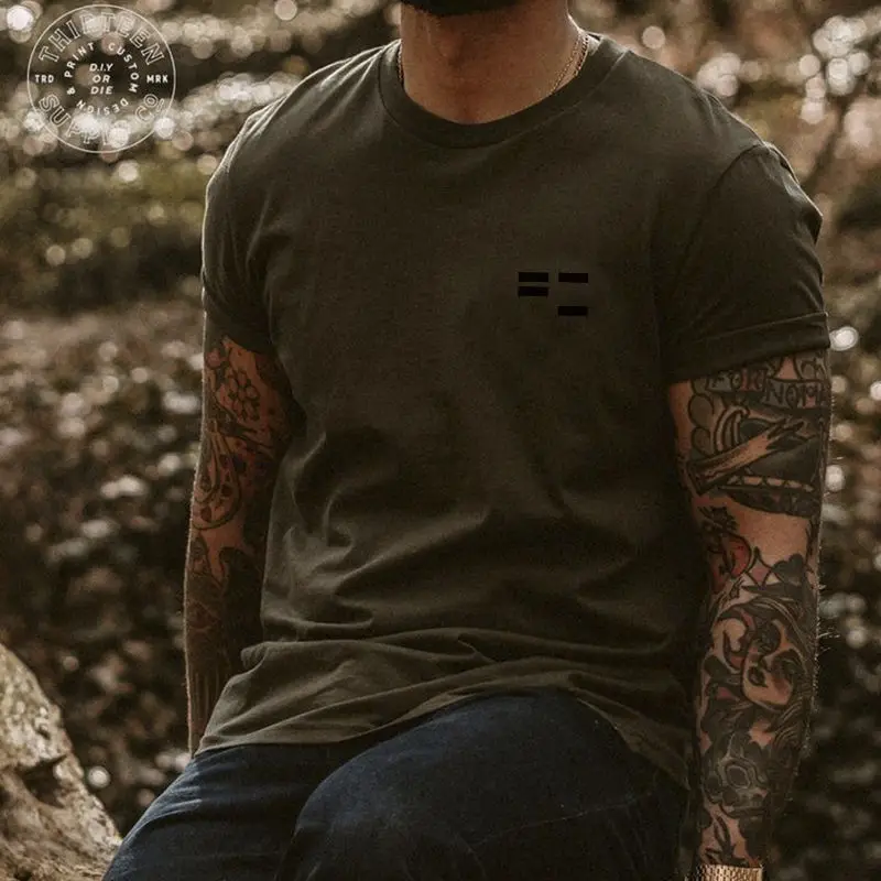 زي التدريب الأوروبي والأمريكي، Ins Trend، اللياقة البدنية نصف كم، تي شيرت مطبوع تكتيكي بأكمام قصيرة للرجال