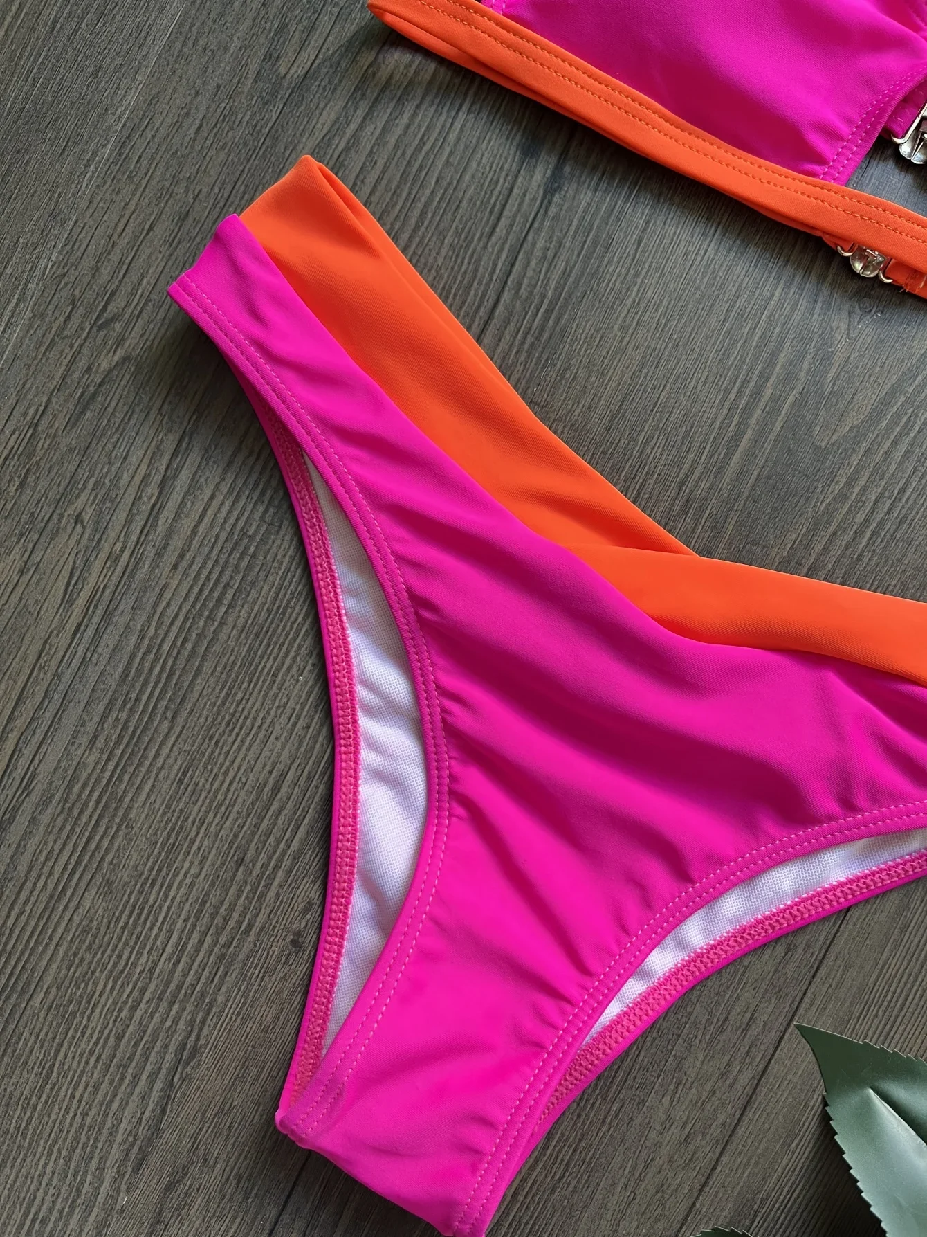 ヴィンテージビキニセット水着女性ツーピーススーツ水着無地中空水着ビーチ休暇水着