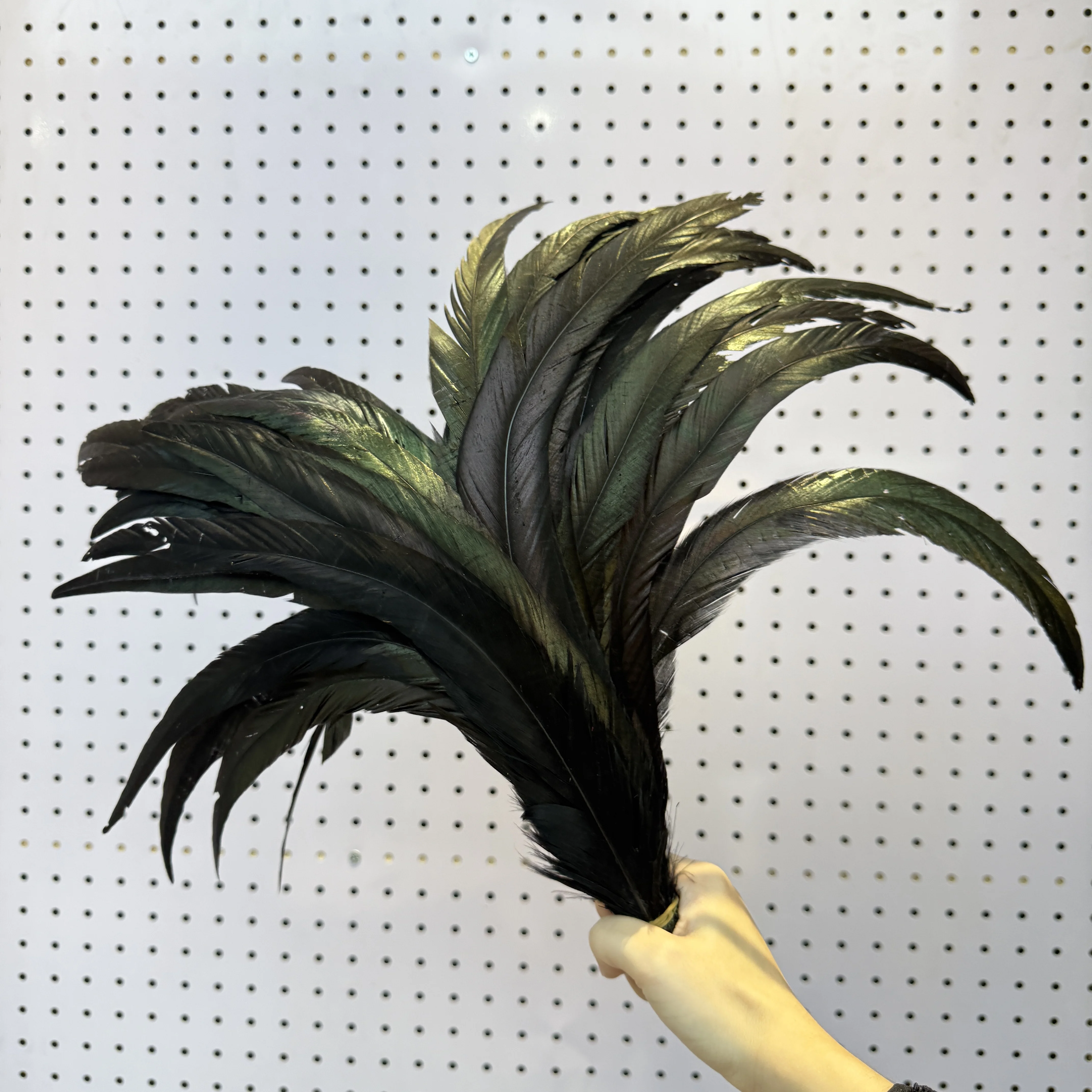 

35-40cm Premium Dyed Rooster Tail Feathers Jumbo Length, Bulk 100/500/1200 Pcs for Extreme Carnival Headdress Luxury Event DIY