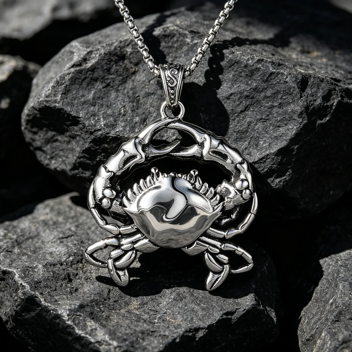 Stainless Steel Crab Pendant Necklace, Unisex Vintage Distressed Three-Dimensional Animal Design, Waterproof, Sweat-Proof, Non-Fading, Personalized Street Hip-Hop Style Accessory, Cross-Border Hot Item