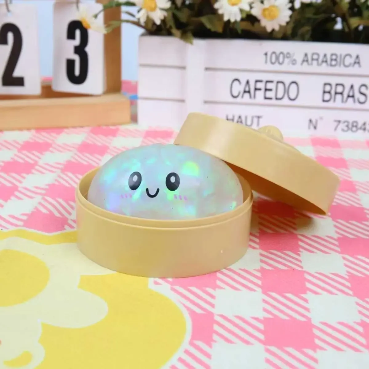Baozi pinching music, soft and non-stick, hand extrusion rebound fun decompression, carry around simulated food toys - Detail 1