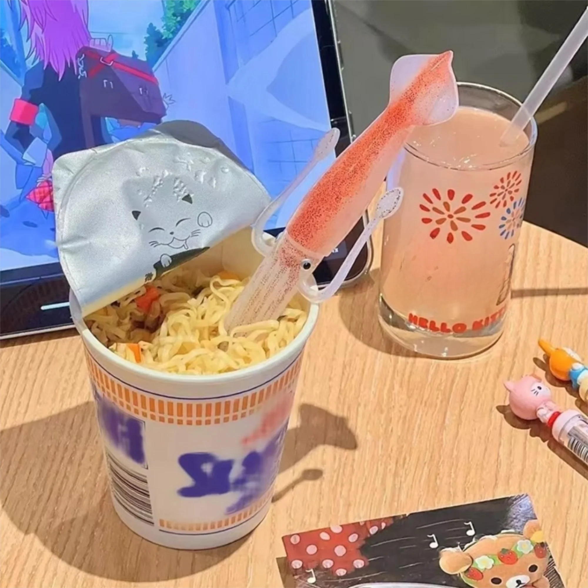 3-in-1 Heat-Resistant Squid Fork for Instant Noodles