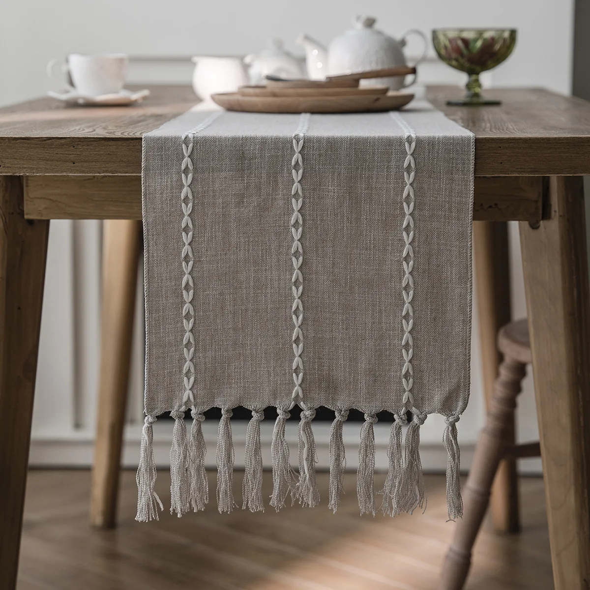 Cotton Linen Table Runner,Embroidery Hand-woven Tassels Perfect for Wedding Party Dinner Teatable Decor