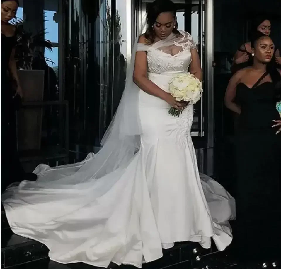 Customized Newest Off The Shoulder Black Woman Mermaid Wedding Dresses With Sweep Train Satin African Bridal Gowns