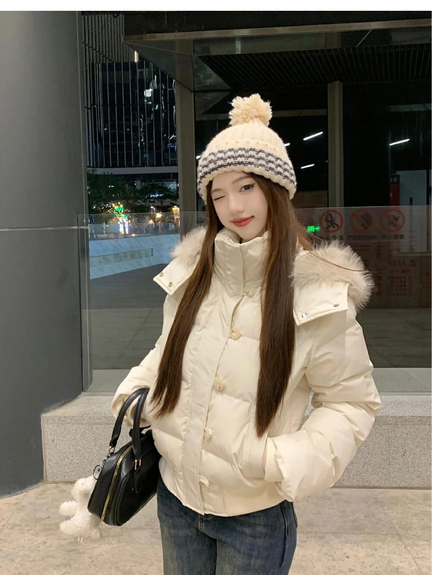 Korean Large Fur Collar Short Padded Jacket Women 2026 Winter New Thick Hooded Parkas Women Retro Zipper Button Puffer Jackets