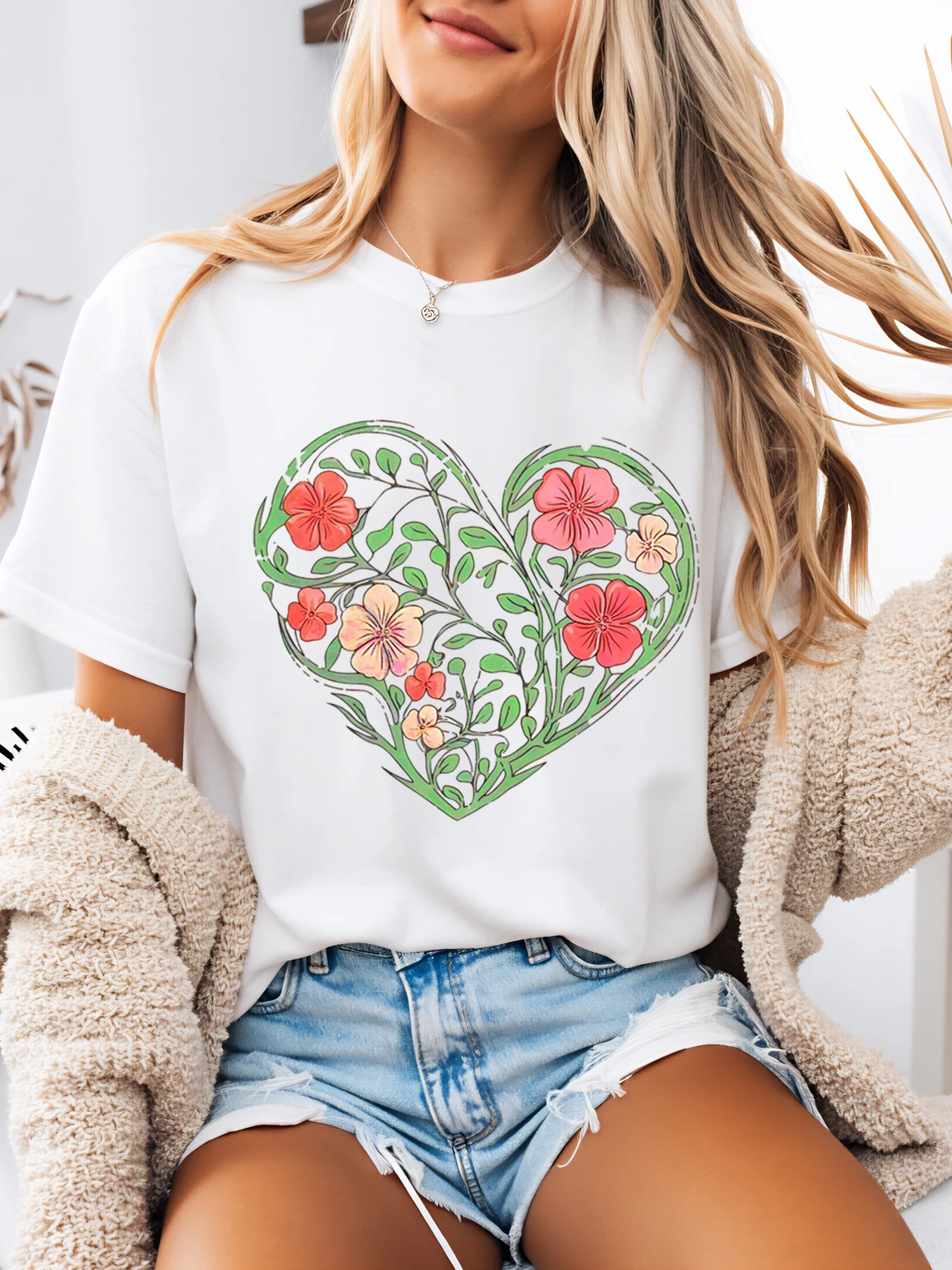 

Floral Heart Print Valentine's Day T-Shirt Women Casual Outfit Spring Summer White Plus-Size