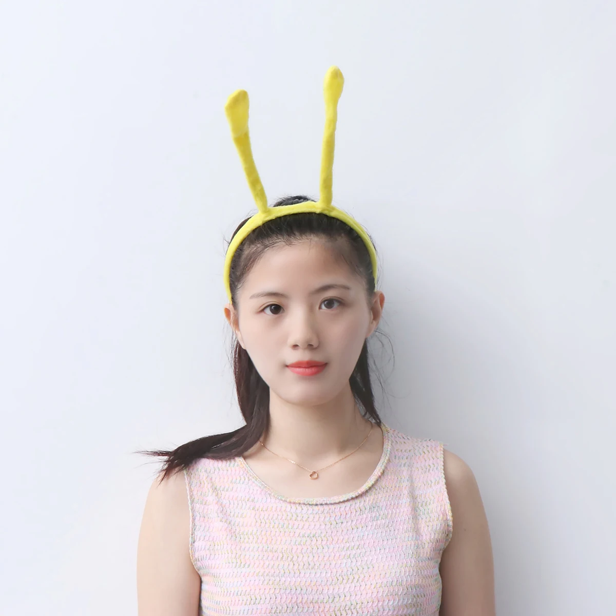 

Yellow Bee Headband Kids Hair Hoop Lightweight Non-Deformation Party Favors Christmas Easter New Year Children Hair