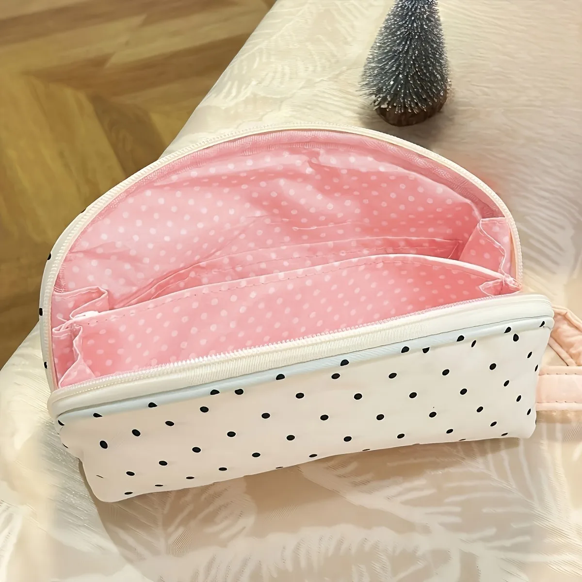 INS Polka Dot Federmäppchen in Muschelform, multifunktionale Aufbewahrungstasche für Schreibwaren, große Stifttasche, Geschenk für Studenten