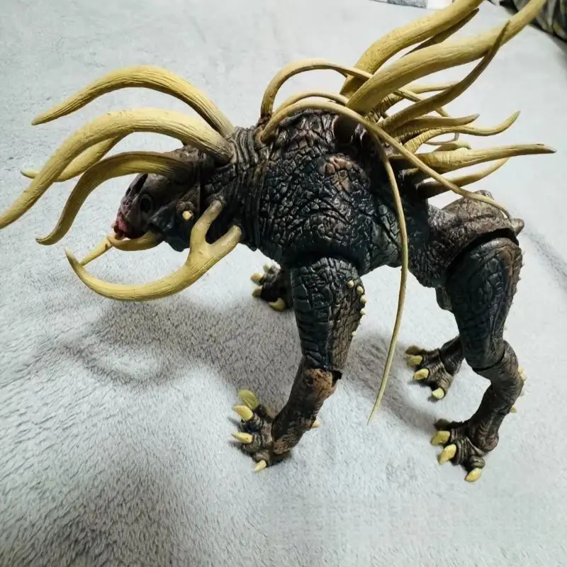 

In Stock Neca Predator Jungle Series Greyback Predator Canine Lion Mask Movie Action Figure Charm Collectible Model Ornaments