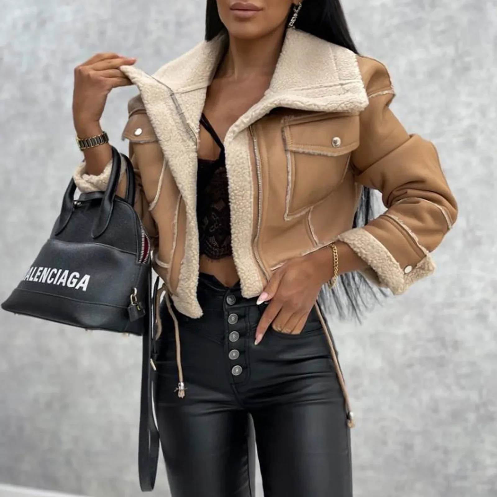 Cappotto corto in lana di agnello giacca locomotiva con cerniera cappotti cappotto di pelliccia autunno e inverno donna tenere al caldo tasche a