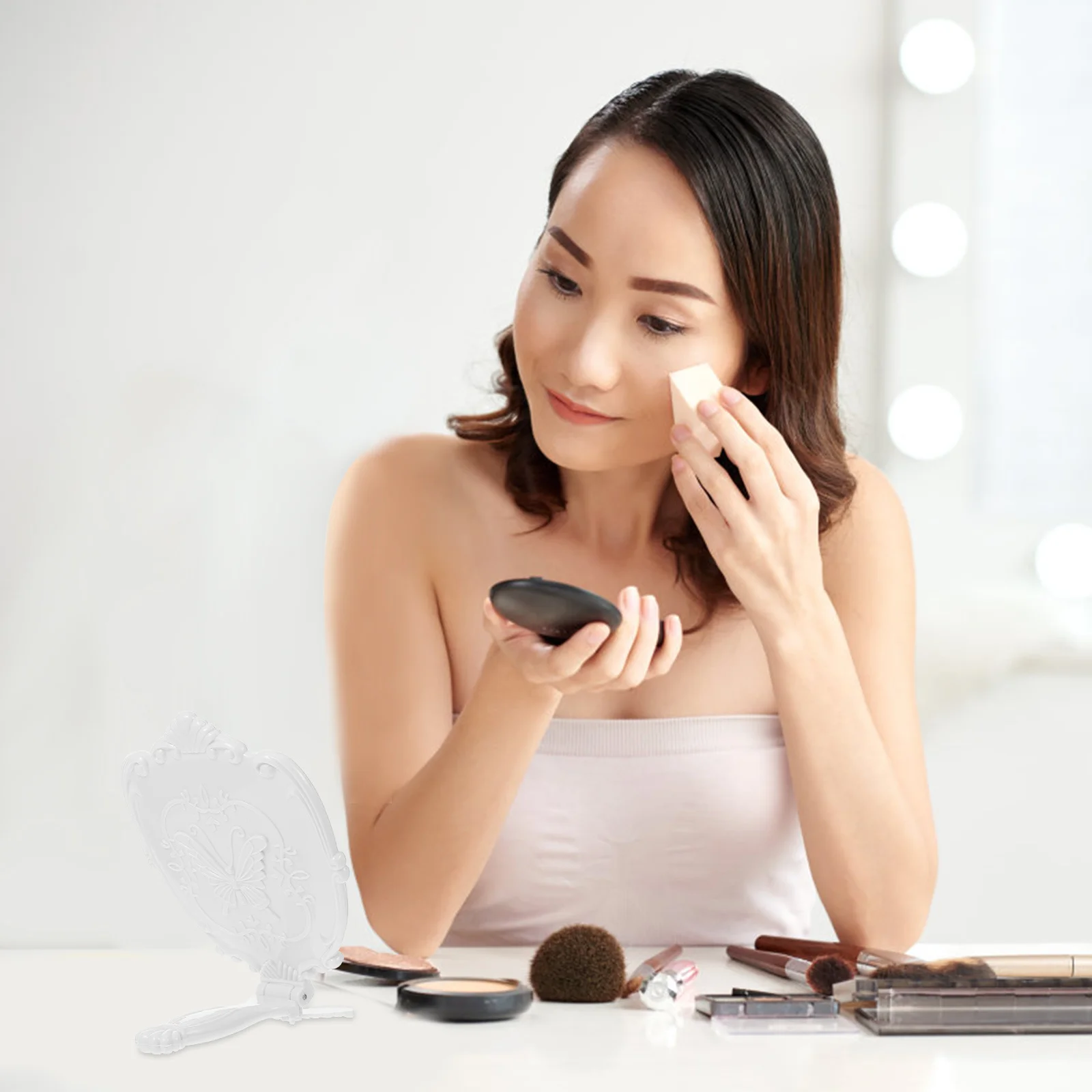 مرآة مكياج ريترو محمولة قابلة للطي، مرآة محمولة باليد لمس أثناء التنقل، ملحقات مكياج خفيفة الوزن للفتيات #5