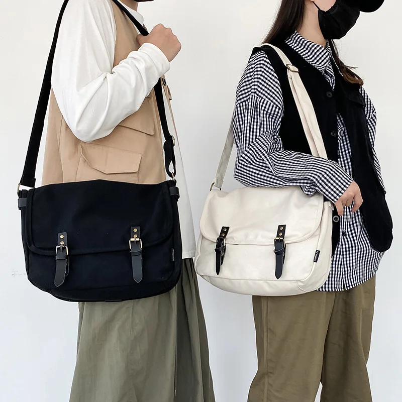 

2025 new British retro Cambridge bag for class, large capacity crossbody bag, workwear, canvas mailman bag