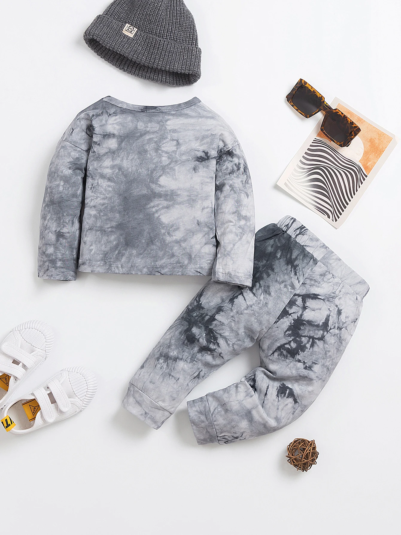 Spring Autumn Kids Tie-Dye Hooded Set Bear Print Letter Accent Skin-Friendly Soft Hoodie Cotton Trendy Lazy Style Daily Outings