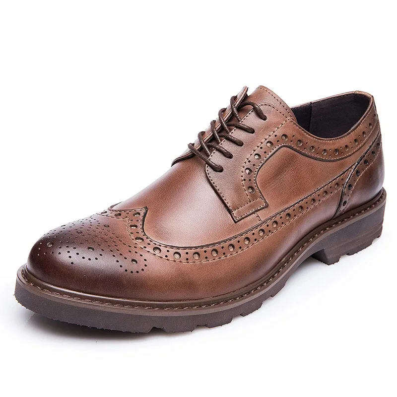 Men Leather Shoes Luxury British Style Business Leisure Pointed Rivet Comfortable Leisure Leather Shoes Thick Bottom Men Shoes