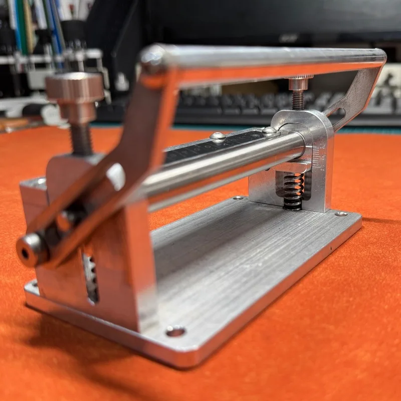 Máquina manual de desbaste de couro, pá de couro, faca fina, macia e dura, cavalo, quadril, cinto curtido vegetal, corte uniforme