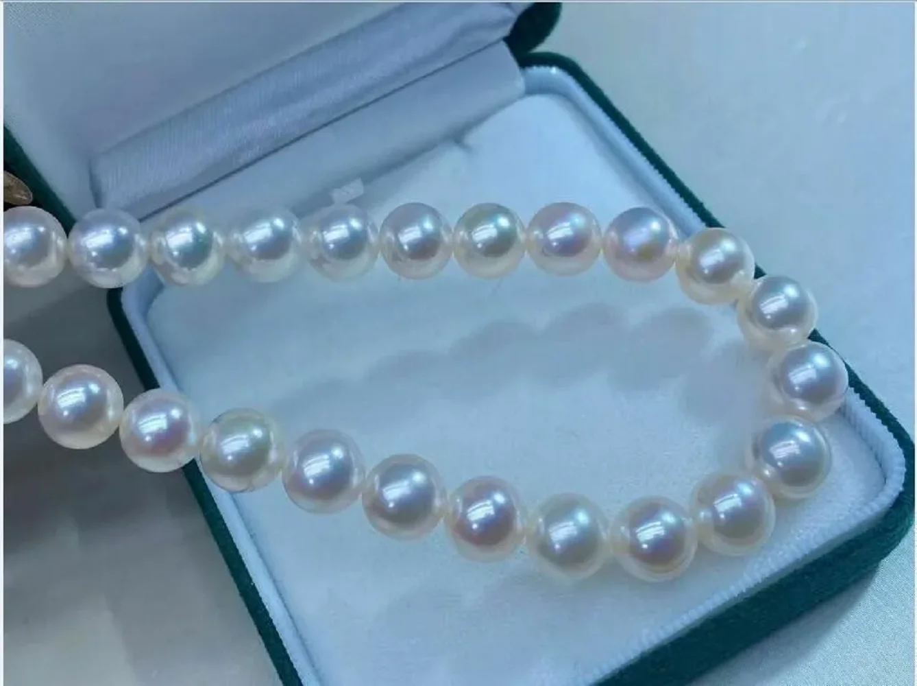 

Large quantity of AAAA 11-12mm natural South Sea genuine white round pearl necklace 925S 18/20inch