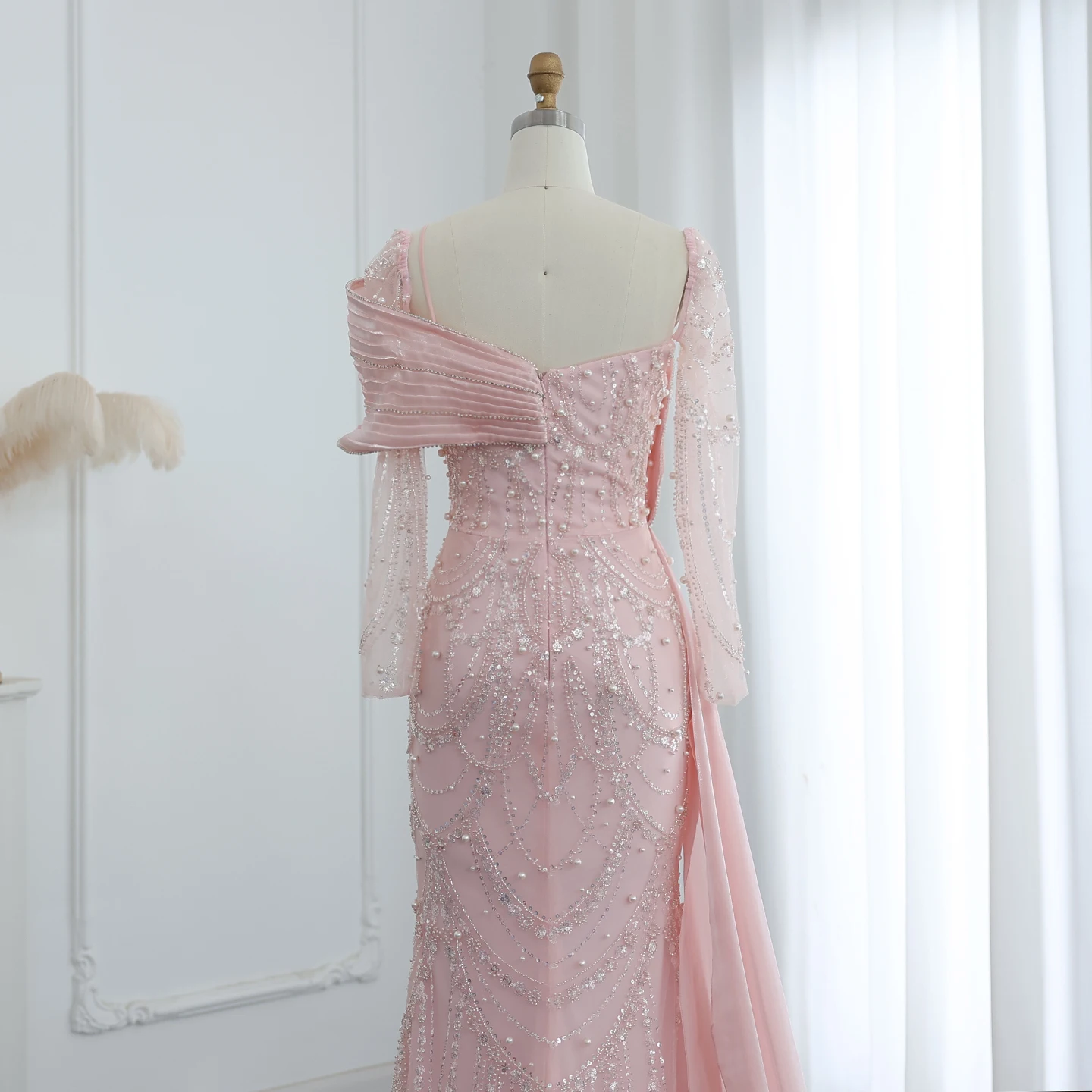 Sharon Said Luxuriöses Nude-Kristall-Meerjungfrauenkleid mit Überrock, Langen Ärmeln, Dubai Hochzeits- und Abendkleid SS256 Maßanfertigung – Detail 17