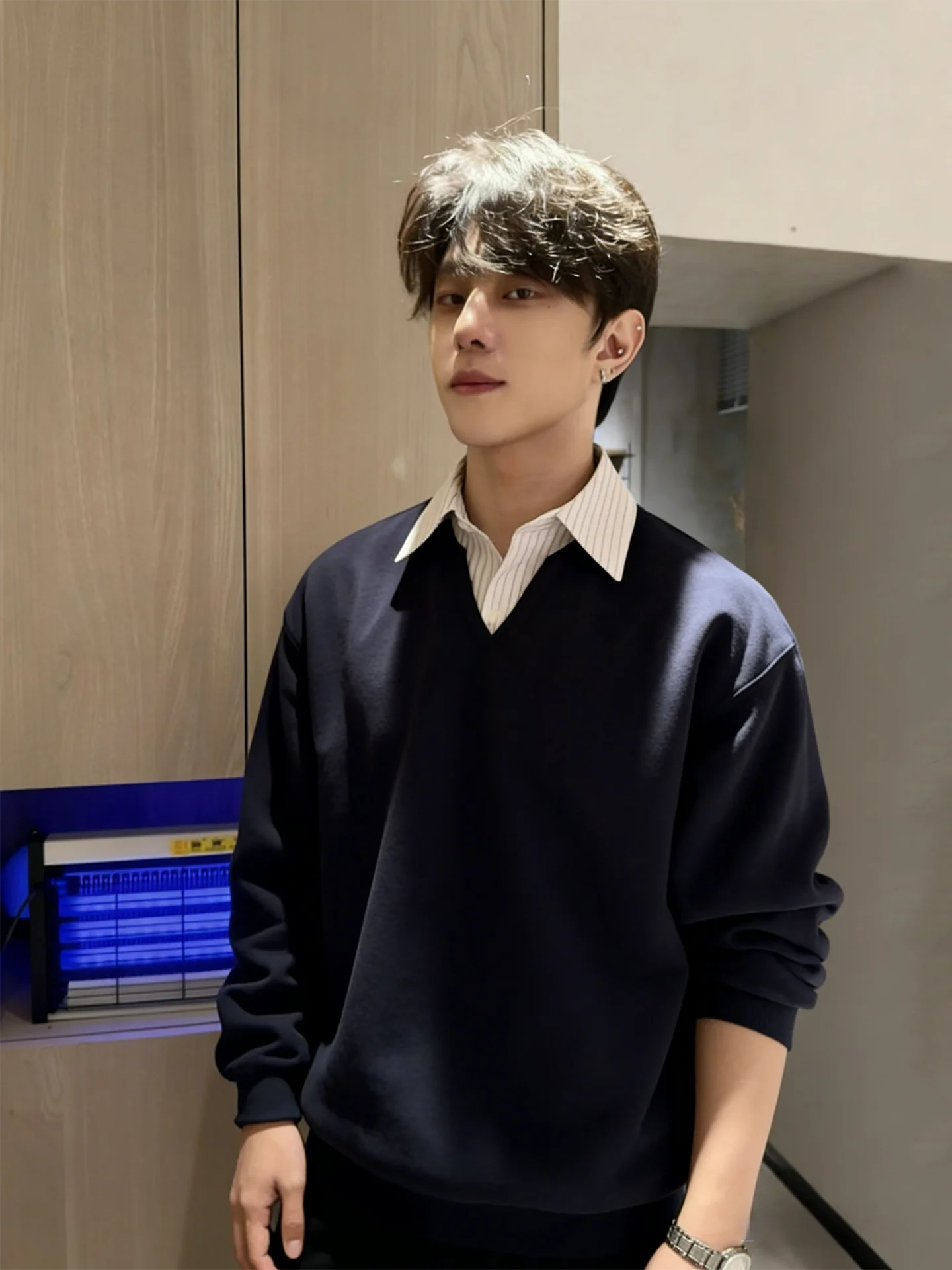 

Мужской свитшот с воротником цвета кобальтовой синевы, весна 2026, повседневный, с длинным рукавом, имитация двухслойности, свободный крой, комфортный