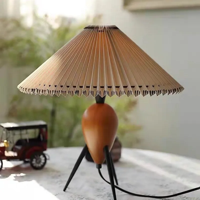 Nordic Retro Persoonlijkheid Geplooide Tafellamp Amerikaanse Hotel Slaapkamer Bedlampje Middeleeuwse Massief Hout Studie Lamp