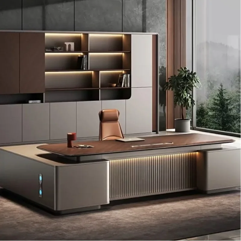 

Стильный и современный офисный стол для руководителя или генерального директора с легким налетом роскоши и премиум-класса.