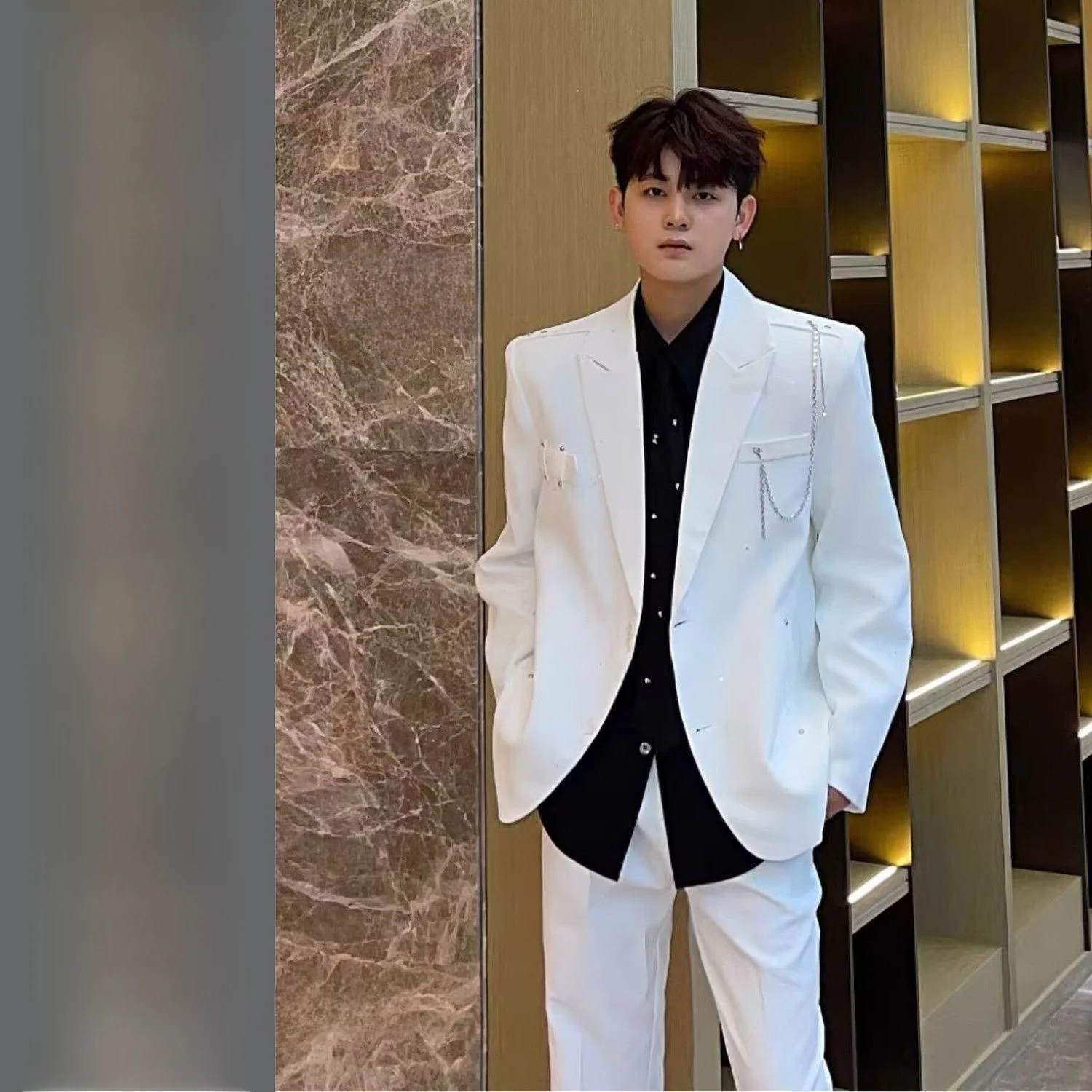 

Мужской повседневный костюм-двойка с жемчужным декором, роскошный вид, модная верхняя одежда из смесового полиэстера, весна-осень, стандартный крой