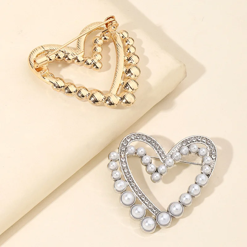 Pearl Love Small Fragrance Brooch Anti-exposure Decoration Decorative Corsage Love Element Zircon Hollow Brooch image 2