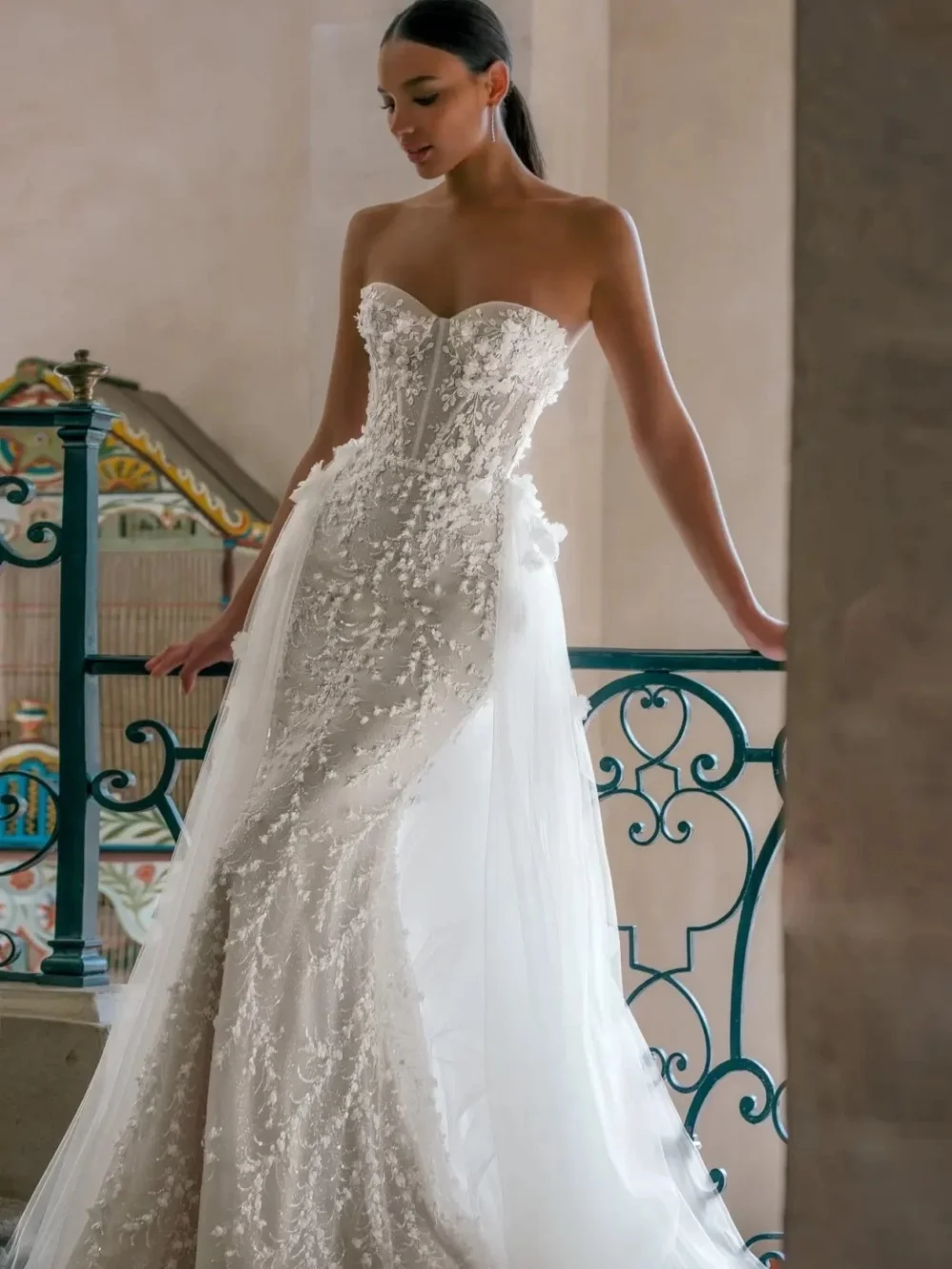 

Luxurious Off The Shoulder Applique Wedding Dress 2026 Formal Sleeveless Bridal Gown Exquisite Detachable Skirt Floor Length Bri