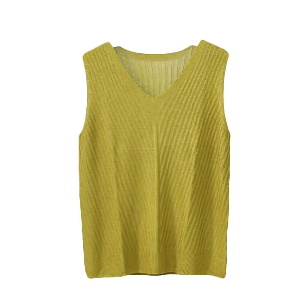 

Tangge Women's Sleeveless V-Neck Knitted Vest Loose Fit Lyocell Silk Base Spring Summer New Collection