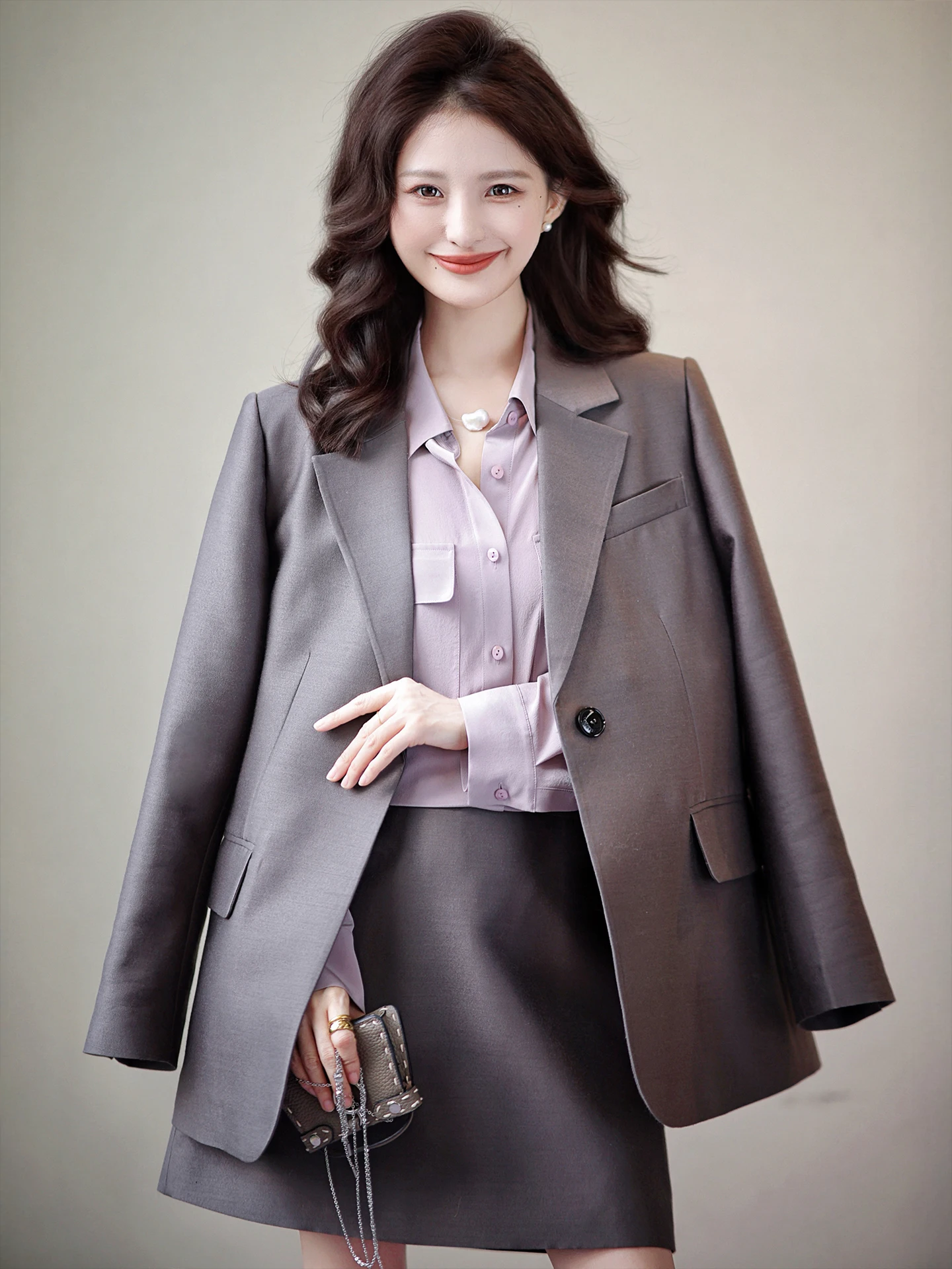 

Костюм ZhaodaXi: шерстяной комплект для ранней осени с эффектом высокого качества, шелковый бархатный пиджак и юбка, комфортный свободный крой