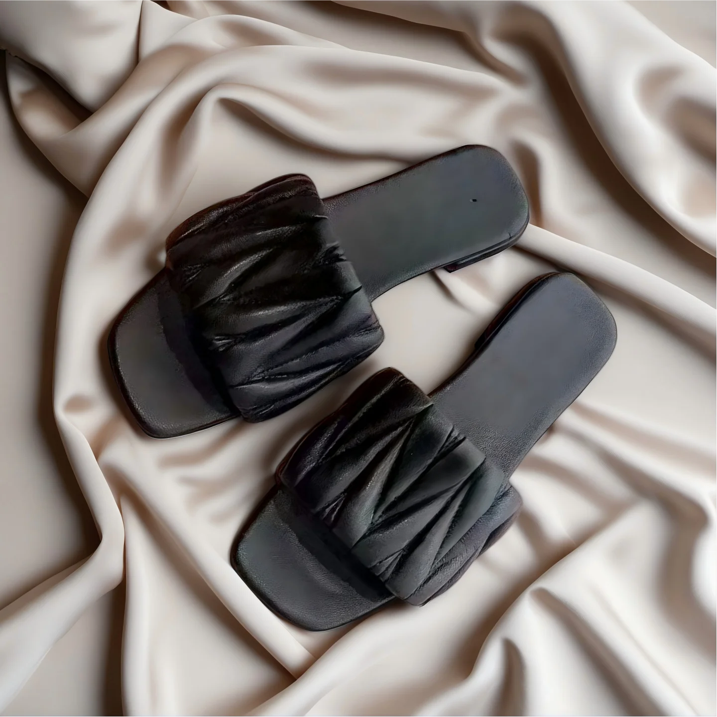 

Luxury Women's Slippers for Home Use, Multi-colored Soft Lambskin Pleated Sandals, Genuine Leather Sole, Outdoor Beach Slippers.