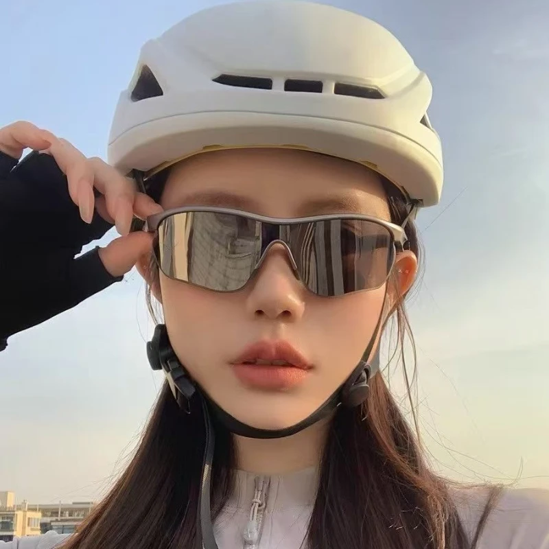 New Outdoor Sports Sunglasses Windproof Cycling Glasses Mountaineering Bicycle Sunscreen Eye-changing Sunglasses