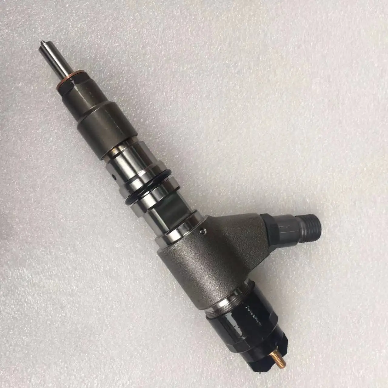 Auto parts injector testing machine fuel injector assembly 0445120348 diesel injector nozzle for sale