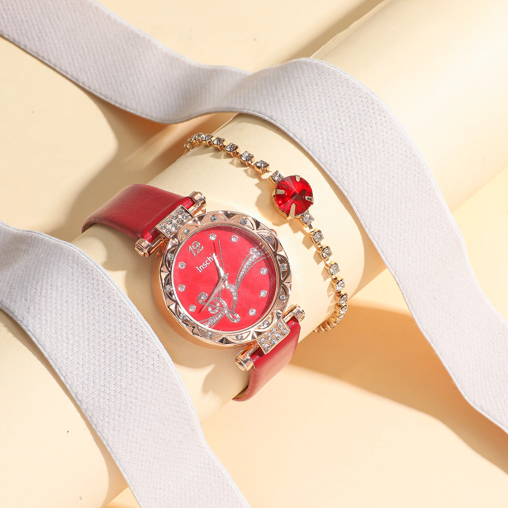 

5 шт./компл. женские кварцевые часы с красным циферблатом, свежий комплект украшений, подходящий для друзей и родителей на годовщину