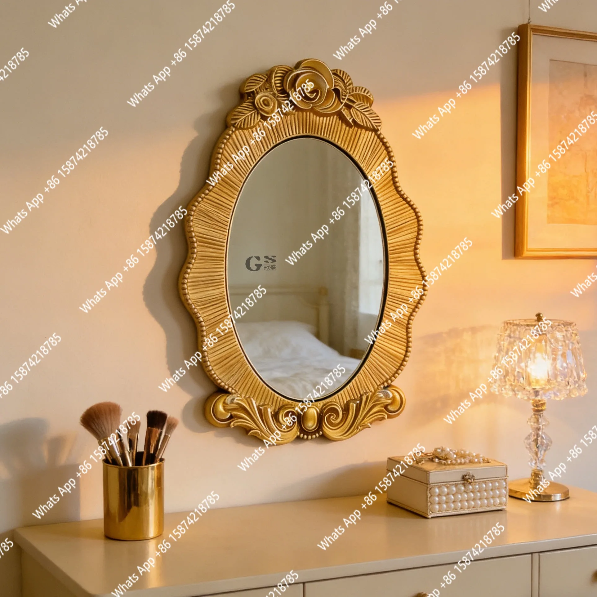 French vintage carved bathroom mirror wall hanging special-shaped bathroom mirror American bedroom dresser desktop makeup mirror