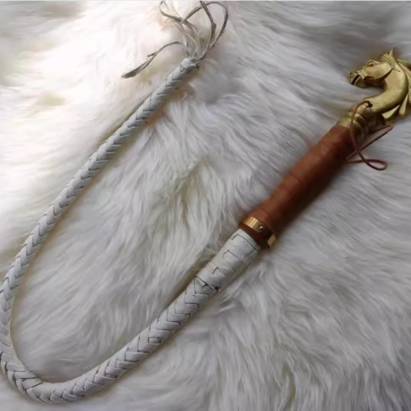Horse head leather whip, hand-woven with pure leather