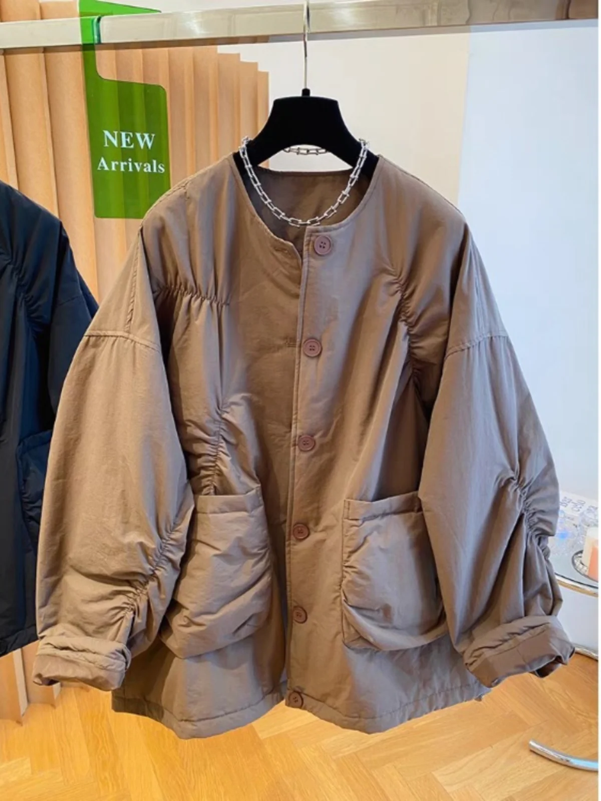 

Lightweight Cotton Jaet Women's Autumn Winter Loose Design Sense Pleated round Ne Cotton Clothes Commute Versatile Cotton...