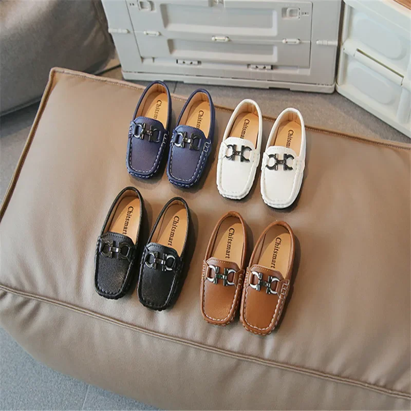 Mocassins en cuir PU pour enfants, chaussures basses pour garçons, construction en métal de luxe, mocassins confortables à enfiler, chaussures