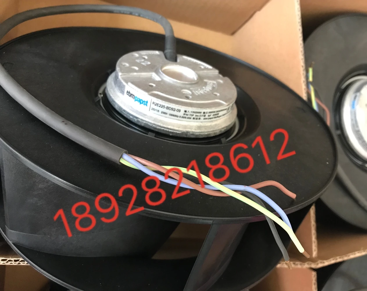 Kipas pendingin M2E068-DF Promosi R2E225-BD92-09