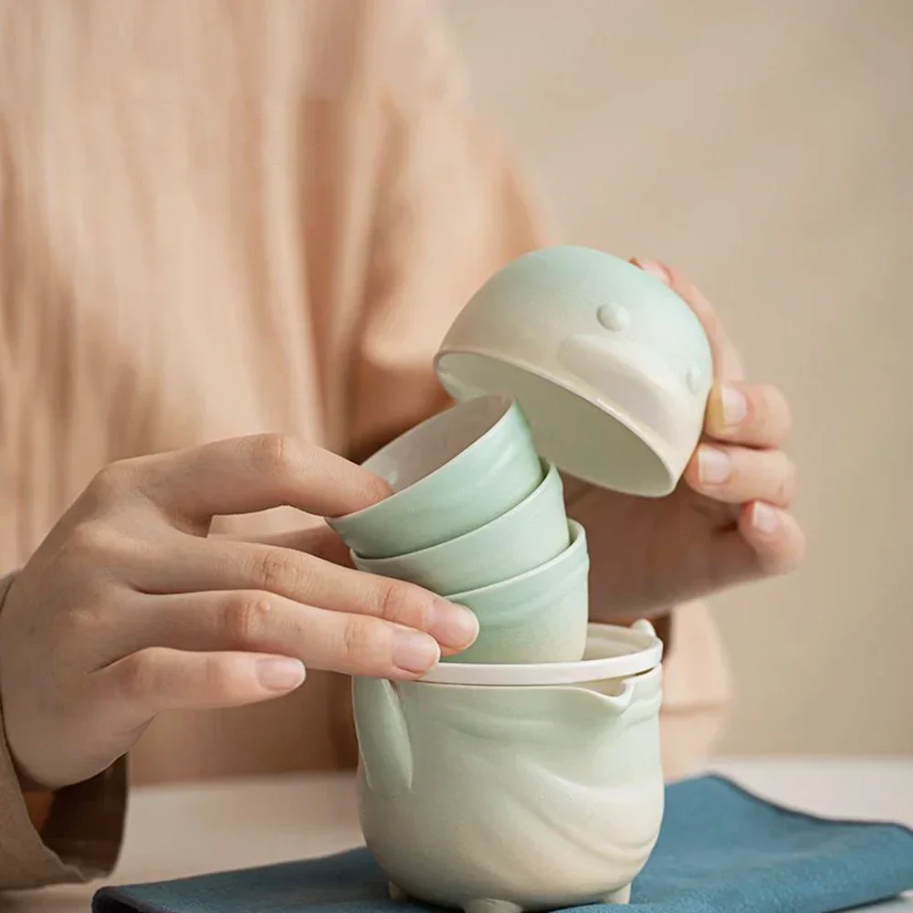 

Creative Penguin Tea Travel Set Kung Fu Tea Set Ceramic Portable Teapot Porcelain Teaset Filter Cups of Tea Ceremony Teaware