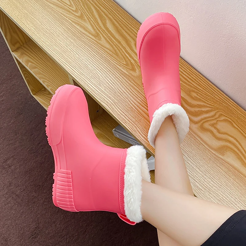 Winter Woman Warm Rain Shoes Rubber Boots Female Warmed Galoshes with Fur Ankle Rainboots Waterproof Garden Water Boots Footwear