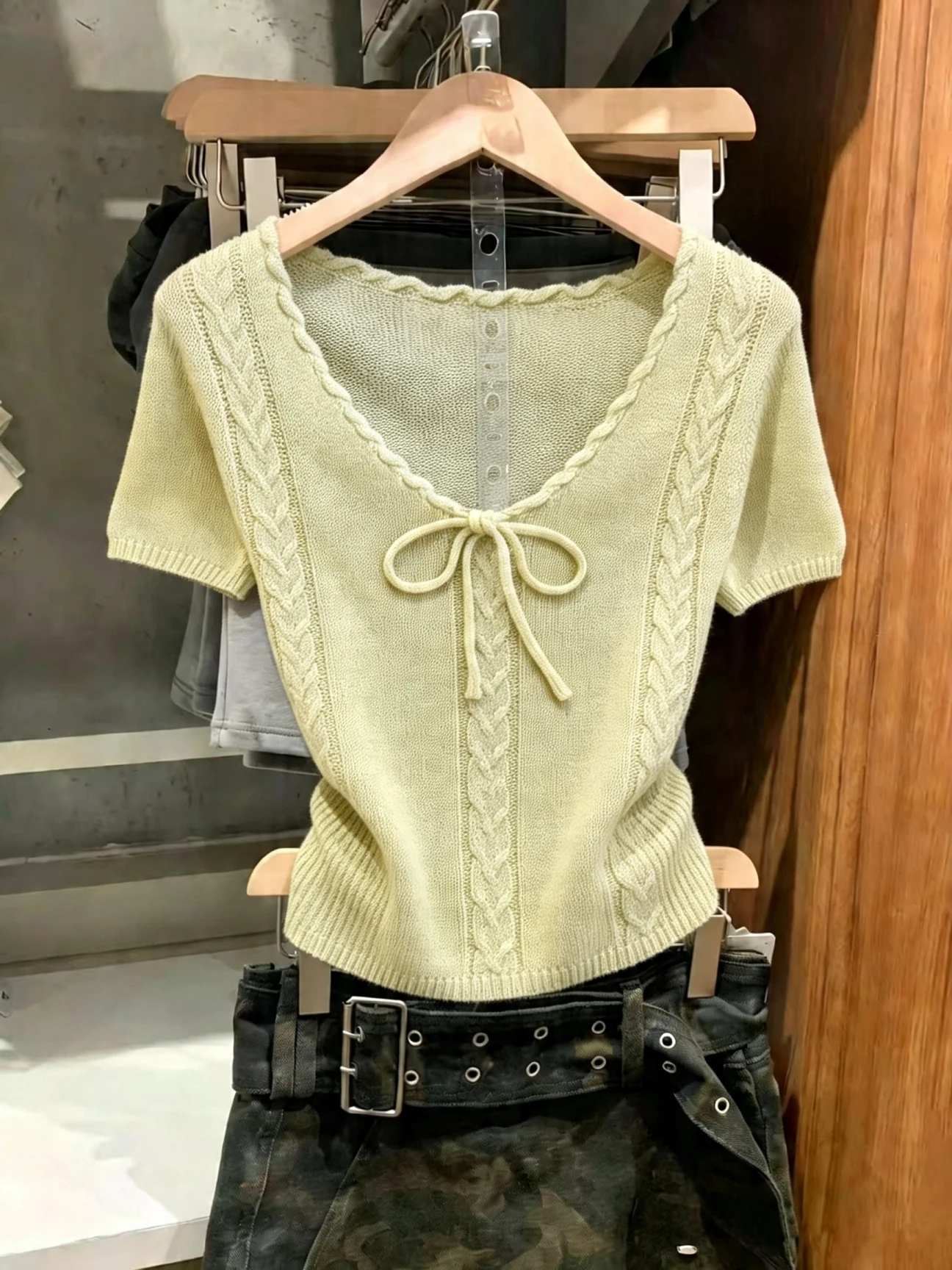 

High-End Women's Vintage T-Shirt with Bow Tie Short Sleeve Breathable Thin Loose Top Summer Fashion Soft Polyester Knittedwear