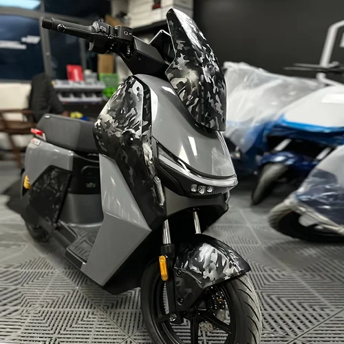 Imagen 2 del producto Película de revestimiento de vinilo para coche, camuflaje sigiloso negro fantasma Premium con liberación de aire, autoadhesivo, pegatina decorativa para motocicleta DIY