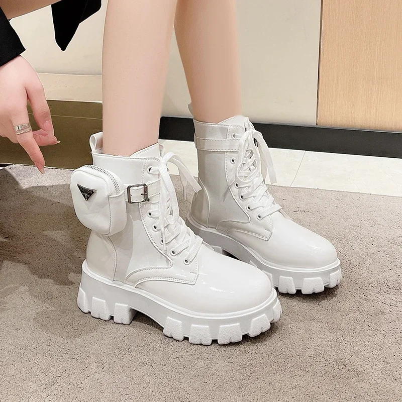 Sepatu bot hak tebal untuk wanita, sepatu bot Punk berkualitas 2023, sepatu saku gesper sabuk Fashion, sepatu bot sepeda motor hangat musim dingin