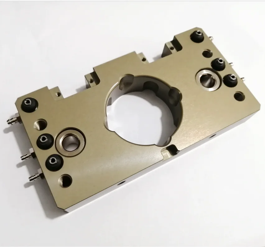 

Для автоматической быстрой смены 35 кг быстросменного диска робота-манипулятора NSK-35Q/NSK-35QJ