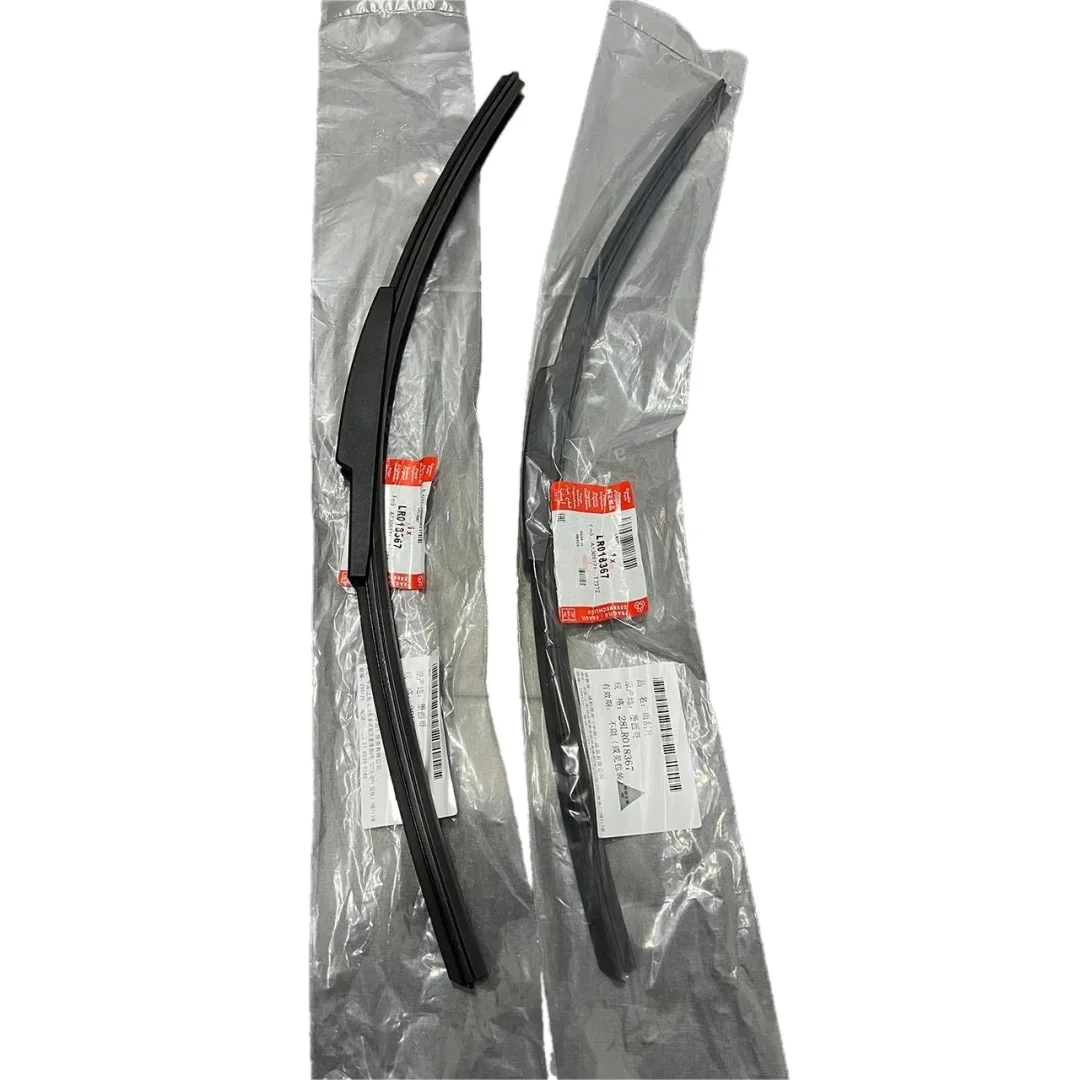 

Front wiper blades suitable for Discovery 3/4 Range Rover Sport L320 front wiper blade pair LR154776 LR018367