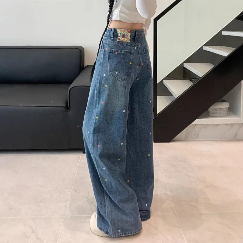

Retro Embroidered Women Wide Leg Jeans Floral Design Loose Commute Stylish Slim Trendy Streetwear High Waist Women Jeans